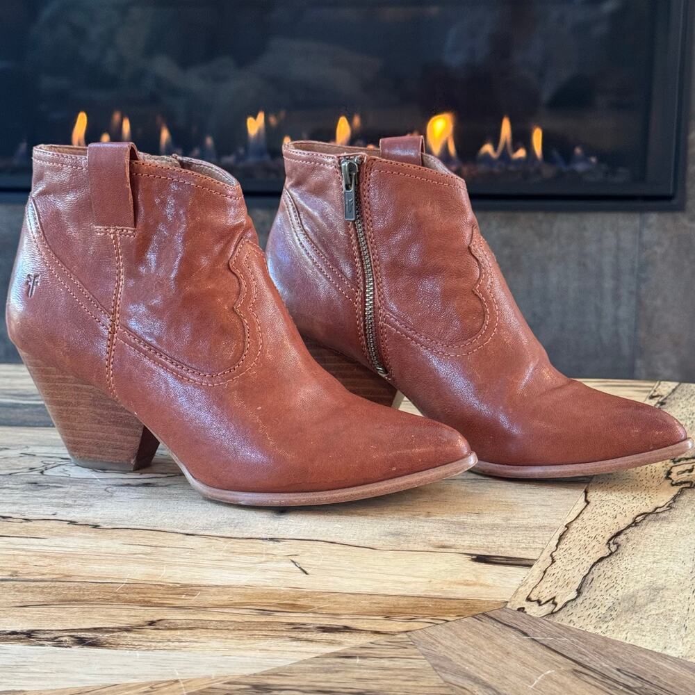 FRYE Reina Leather Western Ankle Bootie Cognac Brown Women's Size 8M 3479257
